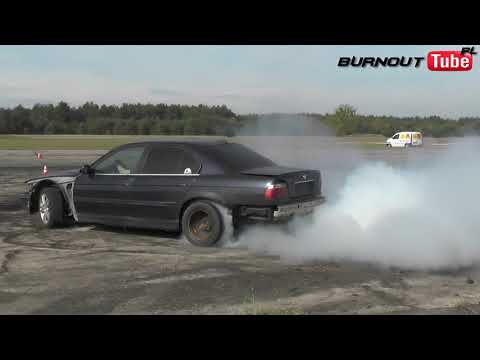 Smażenie opon BMW E38 730 V8 "JONY" Zakończenie sezonu 2021 Drift Piła