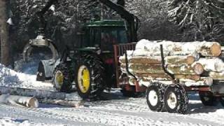 preview picture of video 'John Deere 2140'