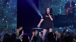 Noah Cyrus - ‘Make Me (Cry) (Live from WE Day Se