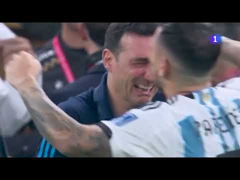 Argentina Coach Lionel Scaloni crying his hearts out after winning the World Cup