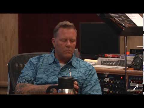 James Hetfield escuchando "Del camionero" de Hermetica