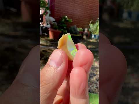 Opal Etiopian de Foc, brut, E18