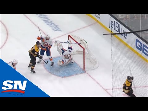 Vidéo: Semyon Varlamov....et LE VOL de l'ANNÉE...
