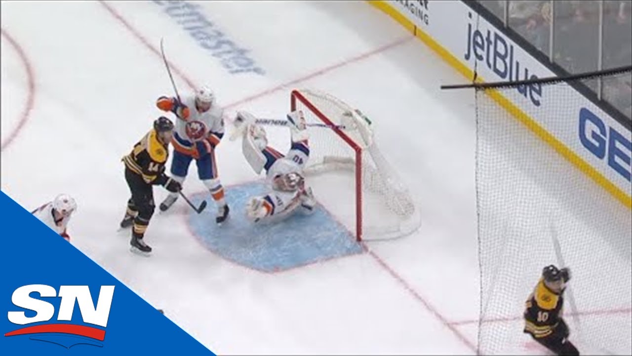 Vidéo: Semyon Varlamov....et LE VOL de l'ANNÉE...