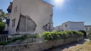 Napoli depreminde 26 kişi yaralandı: hasar görüntülendi