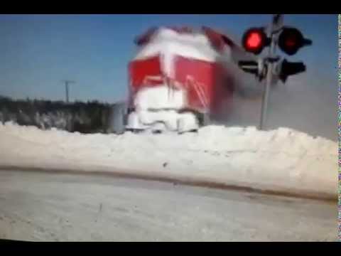 EPIC CATCH!!! Dashing Thru the Snow - CN Train 406 West at Salisbury, NB (Feb 3, 2015)