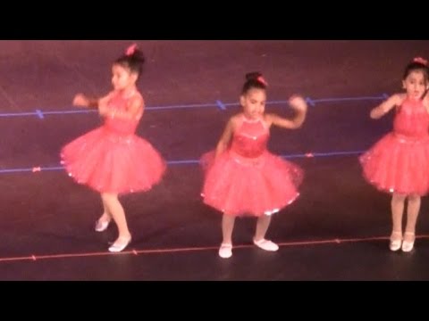 Beyonce's Daughter Blue Ivy Dancing at Recital Will Melt Your Heart
