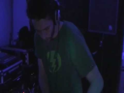 soiree label bass meets tek hilarant 25 02 12