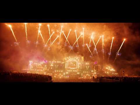 Dimitri Vegas & Like Mike vs. Quintino - The Chase (Official Music Video)