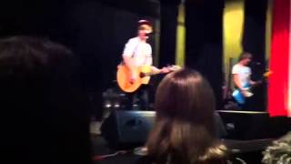 Bows and Arrows ~ Kicking Daisies