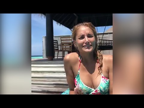 download lagu mp3 mp4 Alba Carrillo Bikini, download lagu Alba Carrillo Bikini gratis, unduh video klip Alba Carrillo Bikini
