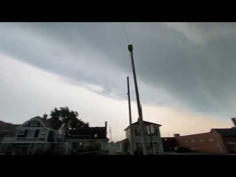 WATCH: SHELF CLOUD moves over Xenia, Ohio