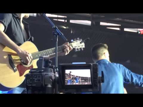 Litte Things - One Direction live @ Vienna 10-06-2015