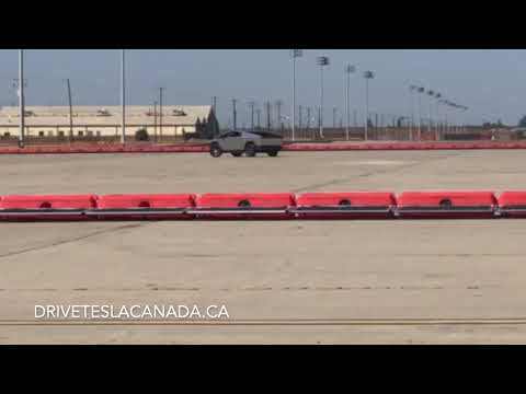 Tesla Cybertruck spotted with side mirrors and rear wheel steering (Original, High Quality)