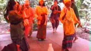 preview picture of video 'Thai Shaman Dance I (ฟ้อนเจ้าทรง ยกครู 1)'