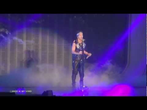 130127 TAEYANG - Look only at me, Wedding dress - Bigbang Alive tou rthe final in Seoul day3