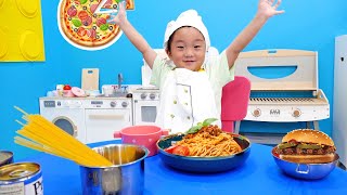 Funny Family Story about Cooking Food Toy Play for Kids