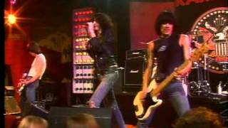 Ramones - 04 - Don&#39;t Come Close (live)