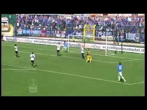 Libertazzi regala tre punti al Novara: Pro Vercelli battuta 2-1