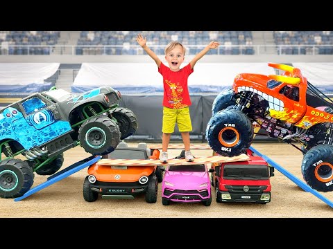 Chris und Mike besuchen die MONSTER JAM Show