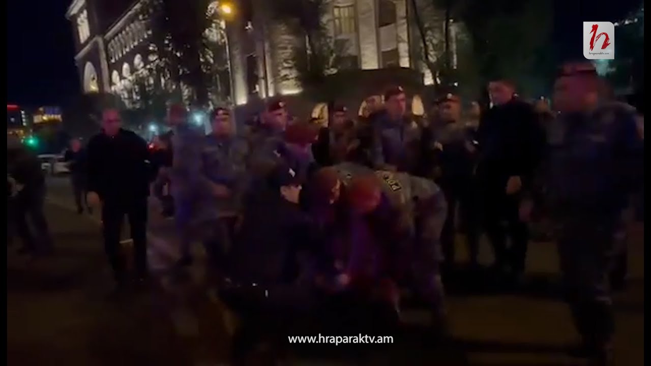 Ոստիկանության բռնի գործողությունները՝ հանրահավաքի ժամանակ