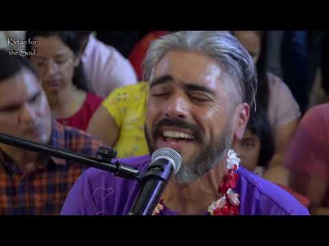 MIND BLOWING KIRTAN ~ HG AMALA KIRTAN & HariBhakti Leo Dey