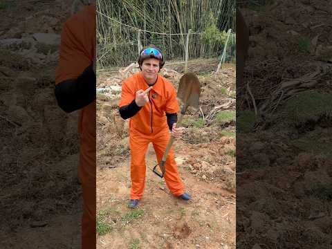 CONSTRUÍ UM BUNKER COM UMA PÁ