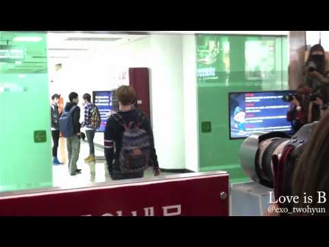 [HD Fancam] 120917 EXO-K at Gimpo Airport going to Beijing
