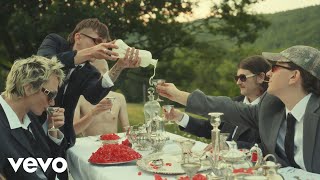 THUS LOVE – “Birthday Song”