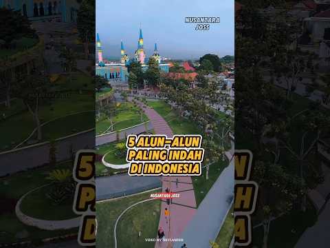 Jelajahi keindahan alun-alun terindah di Indonesia, tempat yang pas untuk berjalan santai dan menikmati suasana kota! 🌺...