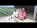 दोन भाकरी जास्तचं खाणार असं तोंडी लाव�