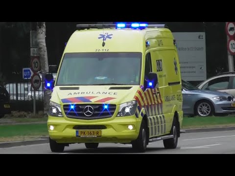 A1 Ambulances 22-112 & 22-116 met spoed naar St. Elisabeth Ziekenhuis in Tilburg