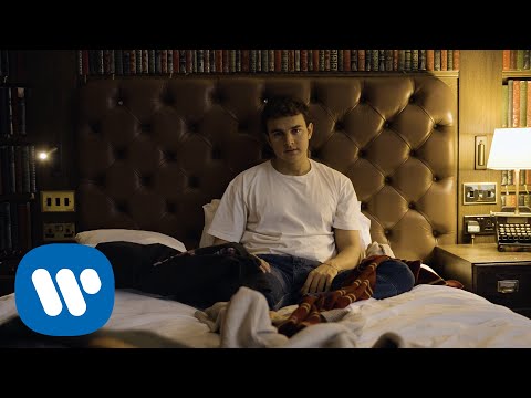 Cem Yenel - Alt Tarafı Bir Ömür Özlerim (Official Music Video)