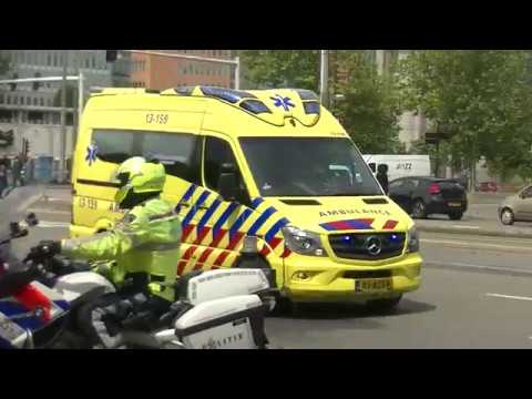 ( deur gaat niet open ) ambulance met spoed naar het vu Amsteram