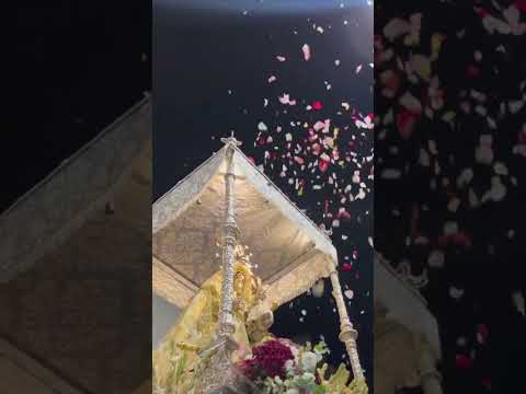 Petaladas a la Virgen de Luna en Villanueva de Córdoba