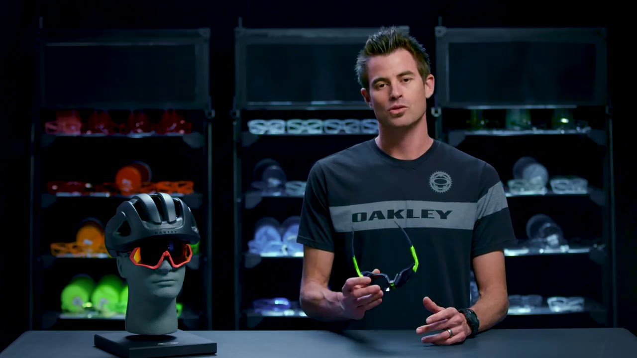 Обзор очков OAKLEY Flight Jacket™ (английский)