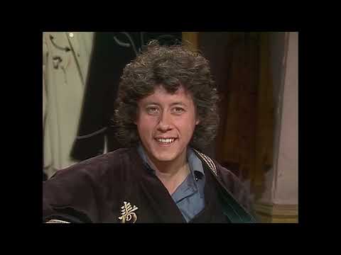 The Muppet Show - 408: Arlo Guthrie - Cold Open (1979)