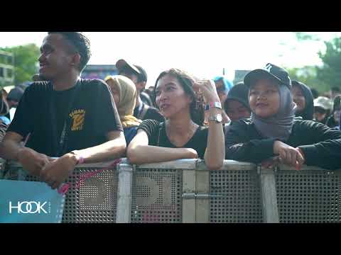 Ngatmombilung ft. Miga Sadewa - Perlahan (Live at Pesta Semalam Minggu Vol. 4)