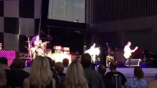 Cheap Trick (RARE LIVE PERFORMANCE) Daddy Should Have Stayed in High School