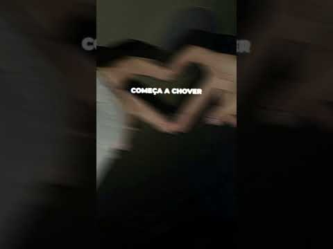 "Vamos lá...um amor,  duas bocas ,  um amor , uma casa..."