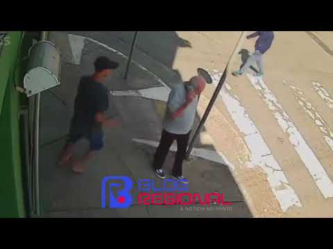 Homem rouba celular de idoso e, ao tentar fugir, é atropelado por ônibus 