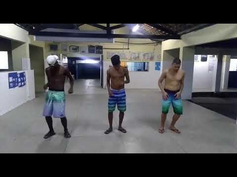 PASSINHO DOS MALOKAS NA ESCOLA - EMPURRA EMPURRA - MC  FLESHINHO