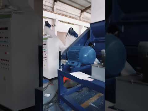 Linia do mycia i recyklingu folii przemysłowych w akcji