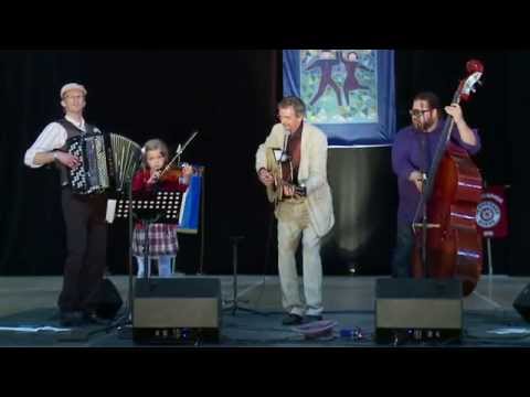 Bæssfar og je, Geirr Lystrup og Elise G Hong, duett