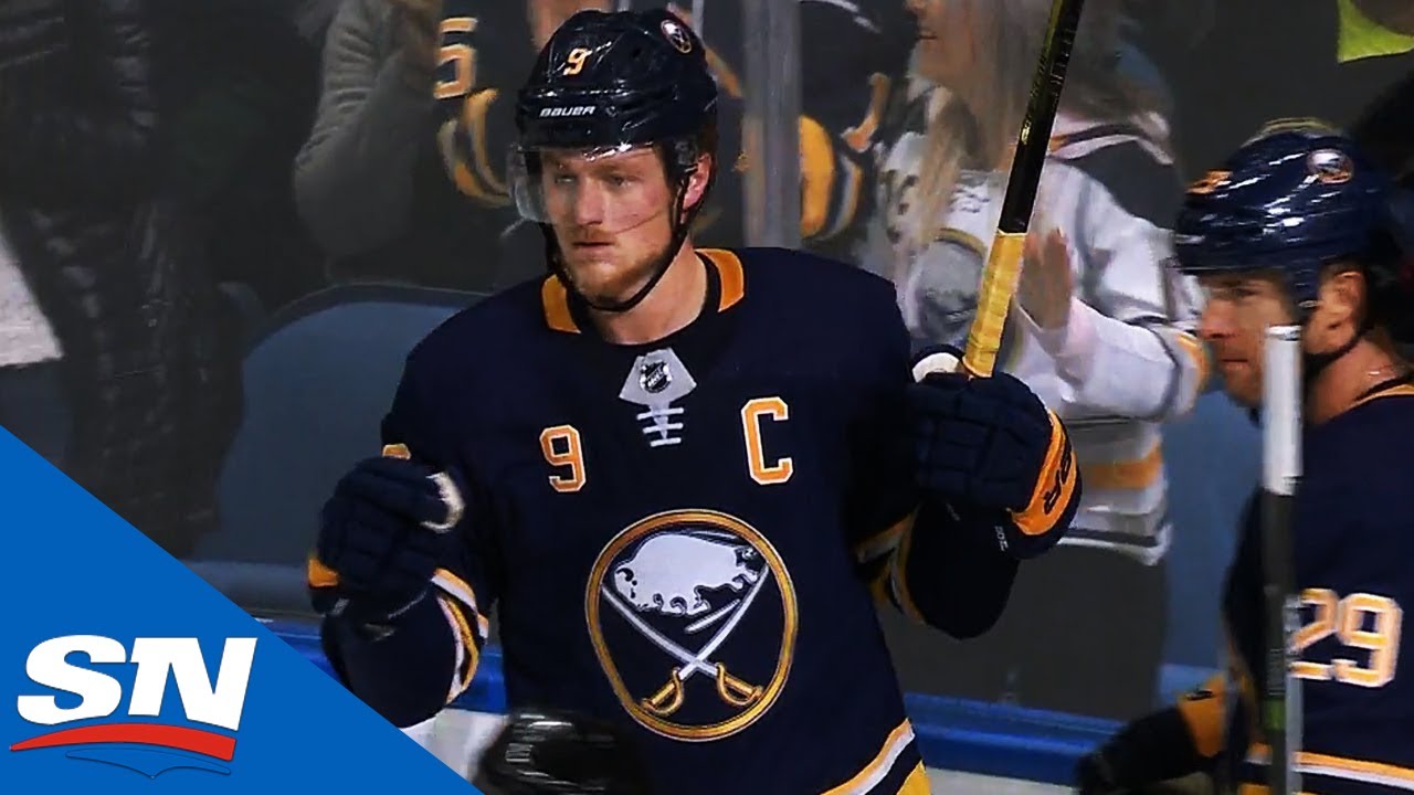 Vidéo: Jack Eichel se prend pour Maurice Richard...