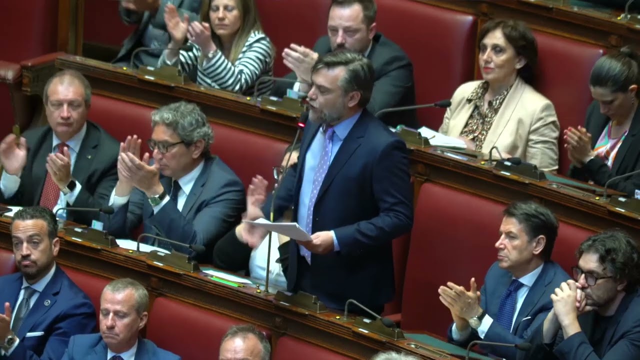 Ricciardi a Tajani: “Palestina libera! Voi squallidi complici di un genocidio!”