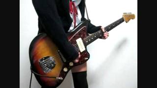 I'm pretty sure he plug his guitar into a computer so idk about the amp settings...anyway...-about - キリトリセン　ギター　弾いてみた　マウリー