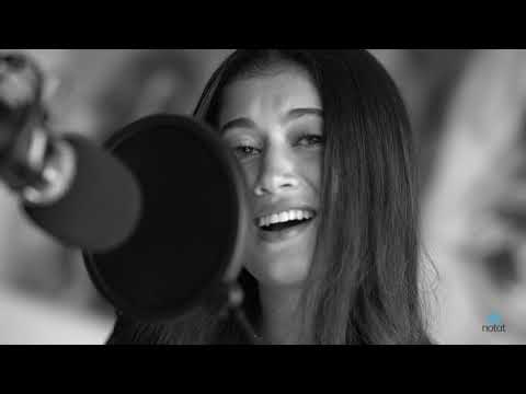 Angham yaretak fahemni يا ريتك فاهمني cover by nadine tayseer