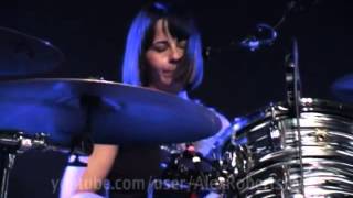 Sleater-Kinney - Milkshake N' Honey (Live in Paris, 2006)