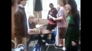 Sunny Entre Estrellas - La Batallas de las Estrellas con Selena Gomez - Parte 2